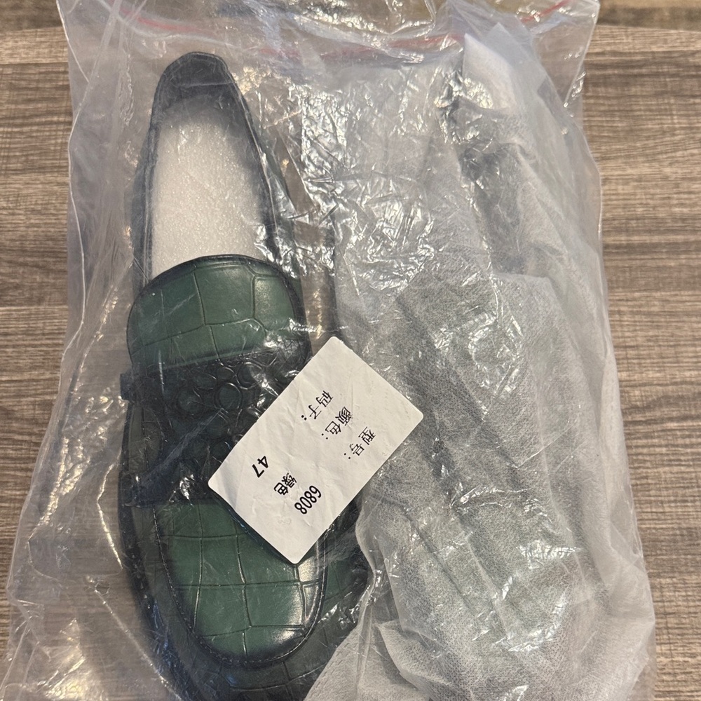 Men's Green Croc-Embossed Faux Leather Loafers - Picture 8 of 8